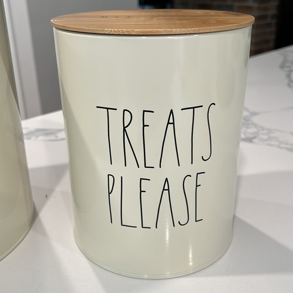 Rae Dunn🐾 DOG FOOD & TREATS PLEASE - Picture 14 of 16